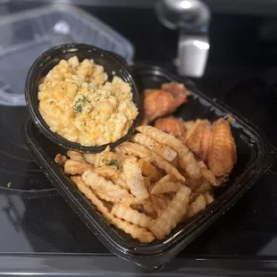 Cajun wings, fries, regular mac and cheese