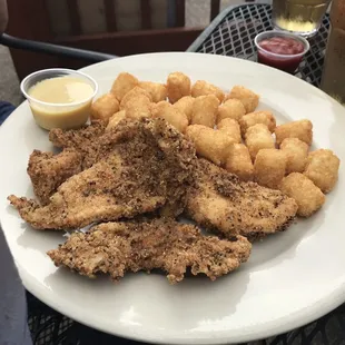 chicken wings and fried chicken, food
