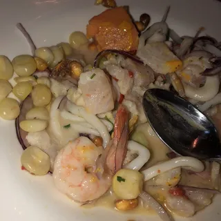 Mixed Poached Fish and Seafood / Sudado Mixto