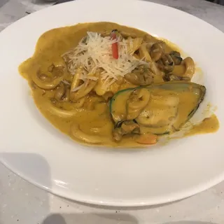 The Macho Fish / Pescado a lo Macho