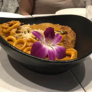 Tacu Tacu in Seafood Sauce / Tacu Tacu en Salsa de Mariscos