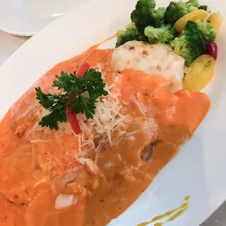 Mama Ele Corvina Fish / Corvina Mam Ele