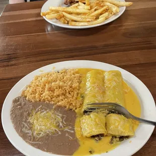 Beef enchiladas with queso