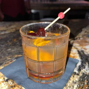 Gin old fashioned