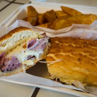 Pastrami Sandwich