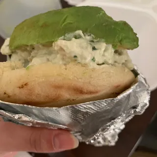5. Reina Pepiada Arepa