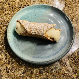 Cannoli perfection.