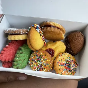 Mixed cookie box