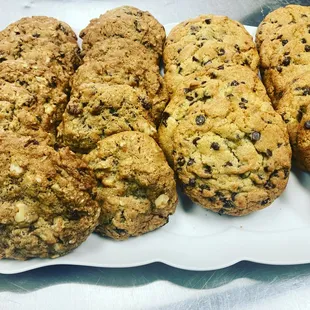 a plate of cookies