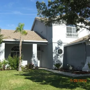 Spacious home with pool. One BR and full BA dnstairs. Family friendly neighborhood, near George Kelly K - 8. priced @ $430k
