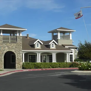 Hidden Lake Clubhouse