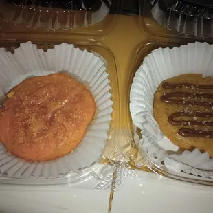 Strawberry cookie and Nutella cookie