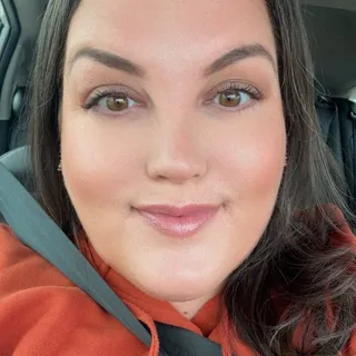 Laura G.