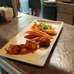 chicken wings, fried chicken wings, poultry, bbq chicken, chicken, chicken wings and fried chicken, food, bbq wings, fried chicken