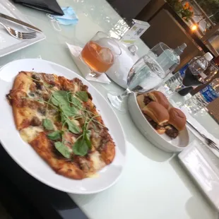 food, pizza