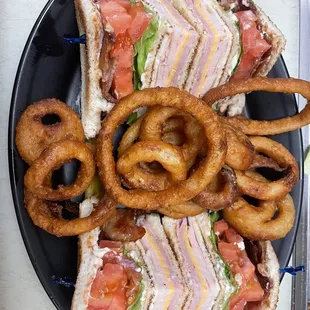 Club with onion rings