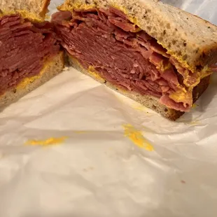 One Pounder Corned Beef on rye with mustard.