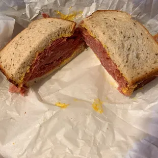 One Pounder Corned Beef on rye with mustard.