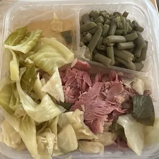 Corned Beef &amp; Cabbage Dinner w/green beans