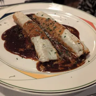 Short rib stuffed cannelloni
