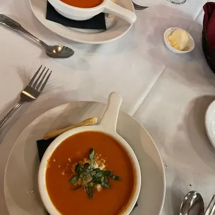 Tomato Bisque w/ cheese tortellini