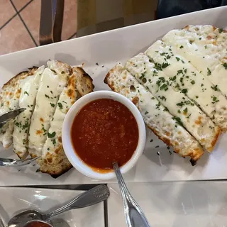 Fresh Baked Garlic Bread with Cheese