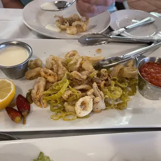 Fried Calamari with Spicy Marinara Sauce