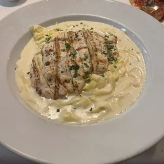 Fettuccine Alfredo