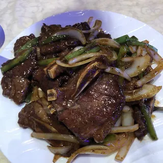 94. Beef Rib with Pepper Sauce Special