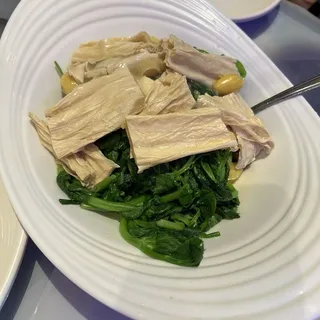 61. Bean Curd Stick with Pea Leaf Special
