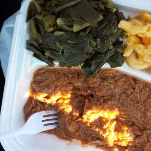 Pulled pork, M&amp;C with collards