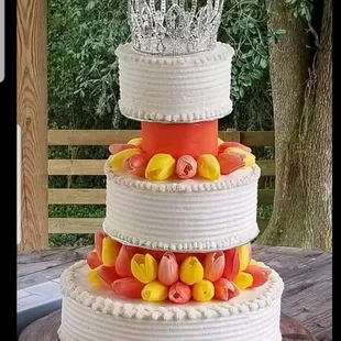 a three tiered wedding cake