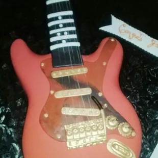 Marshmallow Fondant Electric Guitar.