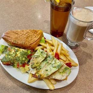 Pesto Panini &amp; Cappuccino, yumm!!