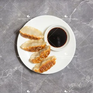 Pot Stickers                            8
Pan fried pork (4) or vegetable (5)