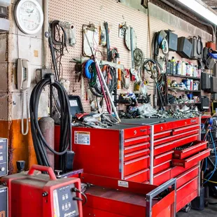 D &amp; K Automotive