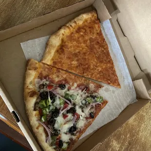 2 slices of pizza