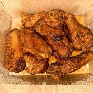 Honey garlic wings little to no sauce.