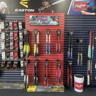 Fully Stocked Rawlings and Easton Pro Shop. USSSA, USA, BBCOR, Wood Bats, and FastPitch Available