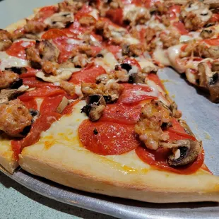 Beautiful thin crust today! 10/26/2023