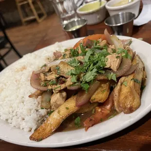 Pollo Saltado