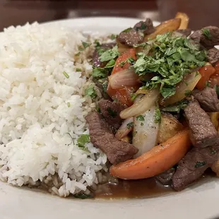 Lomo saltado