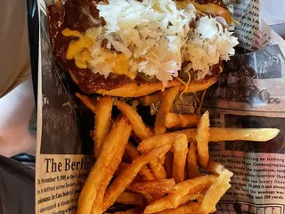 Lonestar Schooner Bar and Grill