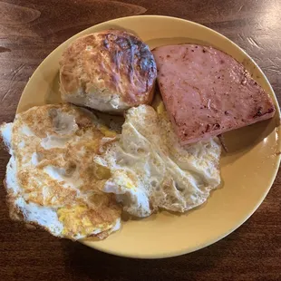 D&apos; Ham and Eggs