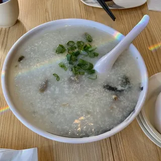 40. Pork w. Preserved Egg Congee