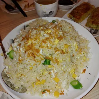 Dried Scallop and Egg White Fried Rice