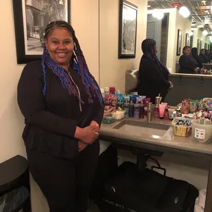 Tonya- the bathroom attendant is fantastic and friendly! Make sure you take care of her :)