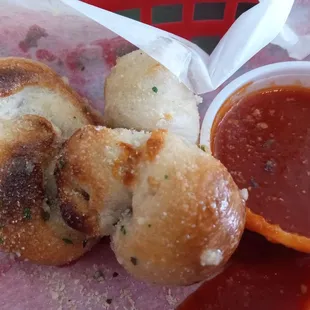 Garlic knots