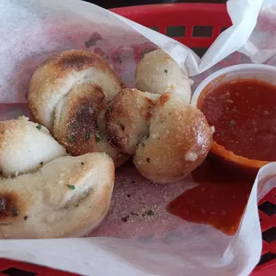 Garlic knots