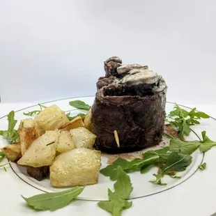 Skirt stake and roasted potatoes